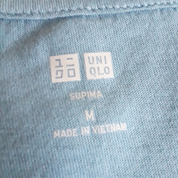Uniqlo Tshirts - Picture 4 of 6